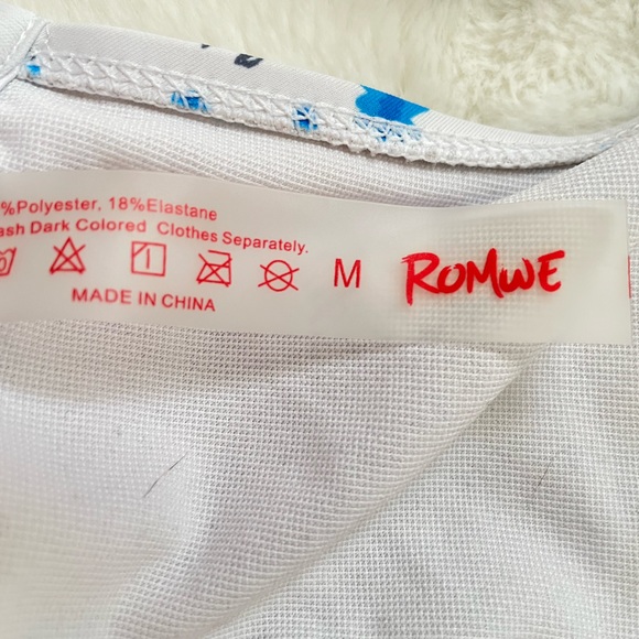 Blue and white floral bikini - Picture 3 of 5